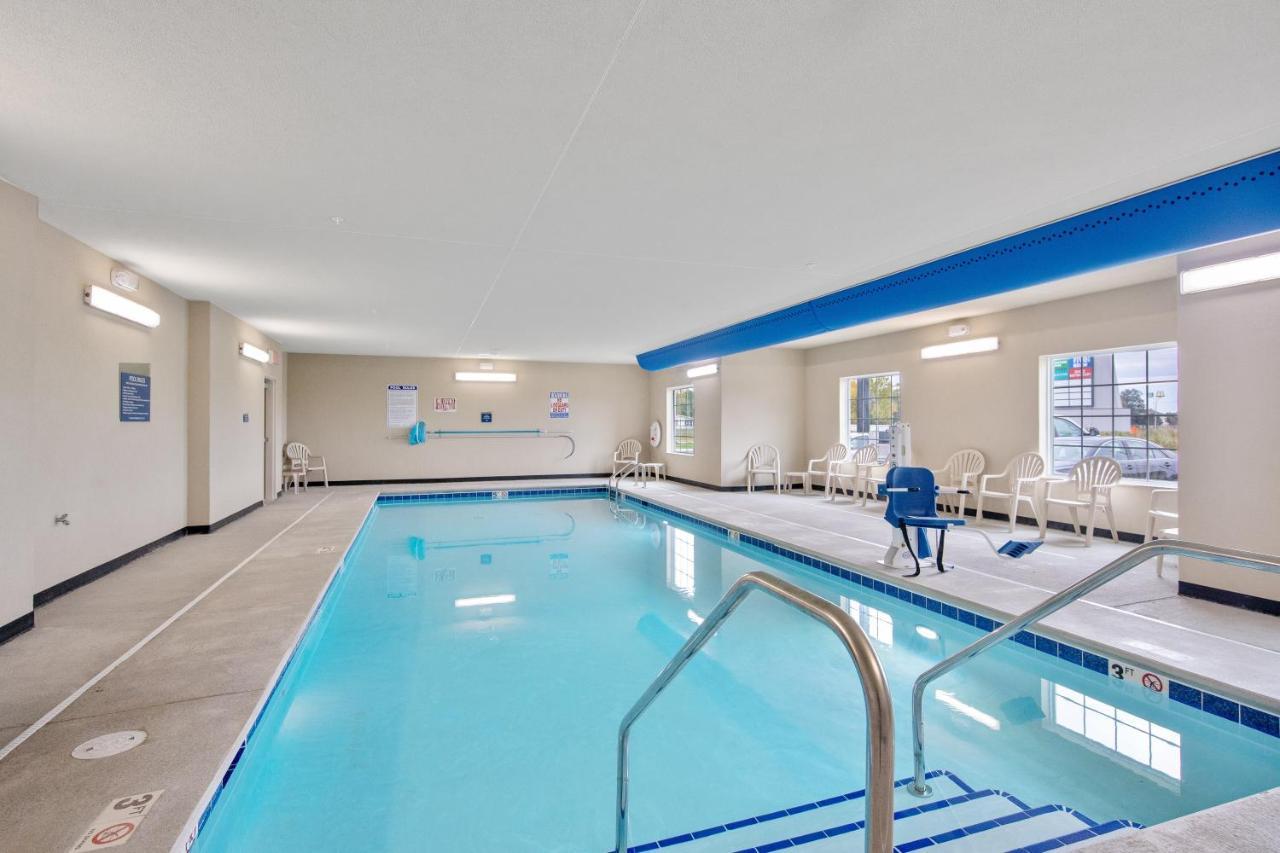Cobblestone Hotel & Suites - Остин Экстерьер фото